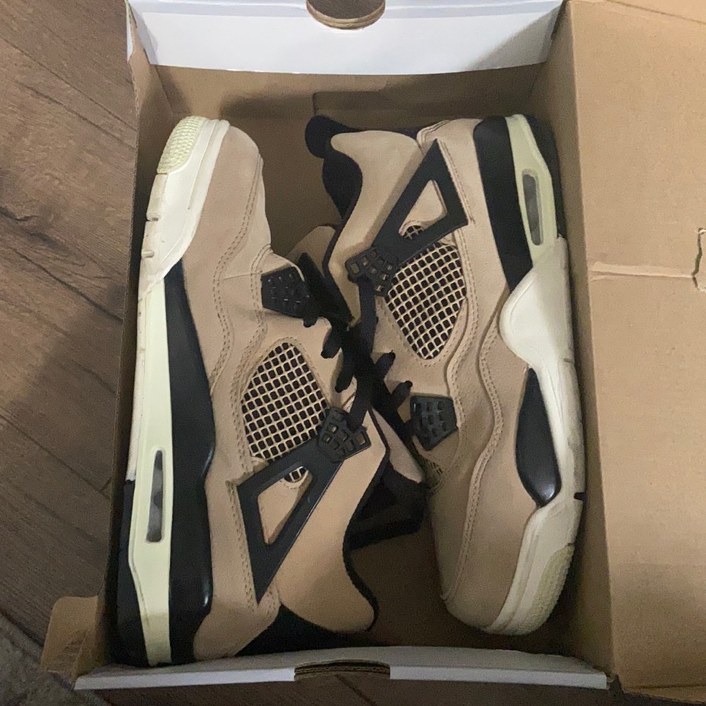 Jordan 4
